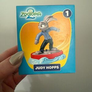 Disney Zootopia Judy Hopps Figure with Red Base